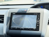 駐車時に便利なバックカメラを装備しています。