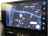 純正ナビを装備。タッチパネル式で使いやすく、お出かけもラクラクです。