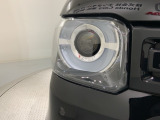 LEDヘッドライトは、点灯の瞬間から最大光量を発揮し、突然暗くなるトンネルなどでの安定感を高めます。