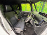 運転席シート廻りは使用感も少なく、良好な状態となっています。丁寧に使われていたことがよくわかりますね。