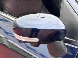 [ウィンカーランプ付ドアミラー]おしゃれな車の必須装備!ドアミラーにウインカーが付いているので、視認性もアップ!!