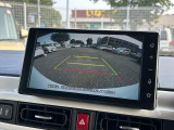 バックカメラ付きでナビを取り付けますと連動し車庫入れもラクラク!