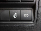 オートマチックハイビームとは、先行車や対向車のライトを認識し、ハイビームとロービームを自動で切り替える機能です。夜道の視界を確保します。詳細は販売店スタッフまでおたずねください。