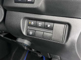 【ステアリングヒーター】寒い日はステアリングヒーターで指先から温めましょう。