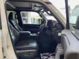 運転席シート廻りは使用感も少なく、良好な状態となっています。丁寧に使われていたことがよくわかりますね。
