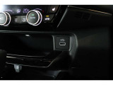 USB入力端子ついています!Apple CarPlayや、Android Autoに接続可能で、音楽再生やスマホのナビ機能が使用できます♪
