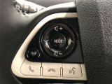 【ステアリングスイッチ】左です。ステアリングから手を離さず、運転に集中したまま手元でオーディオ操作等が出来ます。