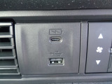 ナビ連動USB・充電USB