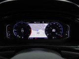 デジタルメータークラスター【Digital Cockpit Pro】付き車両。メーター内にナビゲーションが表示されます。