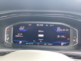 デジタルメータークラスター''Digital Cockpit''により視点移動が少なく疲労を軽減できます。