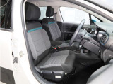 ■アドバンスドコンフォートシート ■運転席センターアームレスト