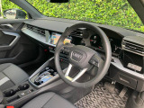 人間工学に基づいて設計されたシートは車のもっているドライビングフィールを存分にドライバーに伝えてくれるクオリティの高い仕上がりとなっています。