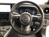 ハンドルは車を運転する上で、ずっと握っている重要なパーツです。手にフィットする物がいいですよね♪