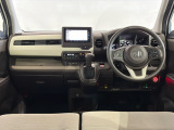 ★いつでも気持ちよく運転できて、使い勝手のいい収納や体をケアするシート、細部にまでこだわったインテリア♪