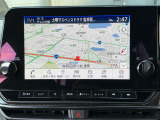 ナビゲーションを利用することで、目的地までのルートを案内し、最新の道路状況を反映して最適なルートを提案してくれます。また、渋滞を回避するルートを提案してくれるので、安全に目的地に到着することができます