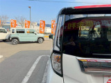 ★自社整備認証工場完備★常時2級整備士の資格を持ったスタッフがおりますので、ご購入後の車検、メンテナンス等のアフターフォローも新車王国にお任せください。