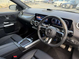中古車だけではなく、新車も多岐にわたり、正規輸入車販売を行っております。全国選りすぐりの仕入ネットワークの中からあなたにピッタリのお車を探します!