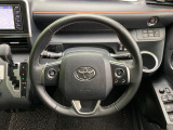 【純正革巻きステアリング】上質な革を使用することで、手にしっかり馴染みとても運転しやすいハンドルです♪