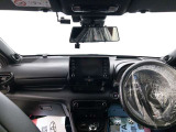 落ち着いたカラーの内装で、ゆったりと運転したい方に。
