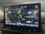 ホンダコネクト対応純正ナビを装備しております!ナビの使いやすさはもちろん、Bluetooth接続など充実のオーディオ機能でお出かけはもちろん、通勤や買い物など普段のドライブも楽しめます♪