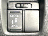 【パワースライドドア】スマートキーや運転席のスイッチでスライドドアの開閉が可能♪電動だから力を入れてドアを開ける必要が無く、小さいお子様でも、重い荷物を持っている時もラクに開け閉めできます