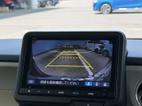 駐車時に便利なバックカメラを装備しています。