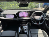 Audiのインテリアはエクステリア同様、優れたデザイン性とクオリティ、そして機能性を兼ね備えております。