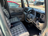 足元広々、運転しやすいです