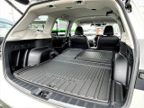 段差が少なく使い勝手の良いラゲッジスペース 後席背もたれは荷室側からも前倒し操作ができ便利です