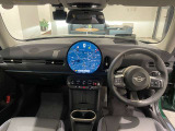 時を経ても深い魅力を放ち続けるMINI。より快適にお乗り頂くために、3つのサポートプログラムをご用意しております。※認定中古車保証は登録日より最長4年間まで延長が可能です。