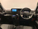 視界広がる、開放的な運転席です!