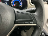 【ステアリングスイッチ】運転中に前方から目線をそらすことなくオーディオ等の操作が可能な便利機能!安心&快適なドライブを演出してくれます。