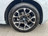 サービスにはドイツ本国と同様に教育と訓練を受け、BMWを知り尽くした「マイスター」が数多く在籍しております。360度による納車前点検整備で、お客様に安心と安全をお届けいたします。