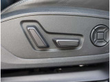 Audi正規ディーラーが高品質をお約束。高度な訓練・教育を受けたAudi専任メカニックが、100項目にもおよぶ精密な点検を実施いたします。すべてをクリアしたAudi車だけが、あなたのお手元に届けられるのです。