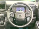 【ステアリングスイッチ】運転中、前方から目線をそらすことなく、オーディオ等の操作が可能な便利機能!安心&快適なドライブを演出してくれます♪