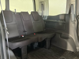 3列目シートには3人乗車できます