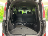 普段のお買い物や通勤、送迎等に十分な荷室スペースを確保しております。セカンドシートを倒すと、大きな荷物の積載も可能です♪