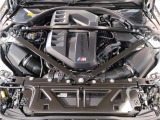 【BMWエンジン】革新的なガソリン・エンジン・テクノロジーによる高性能かつ高効率。レスポンスの良いパワーを発揮。常にスムーズな吸気を実現しアクセル開度にダイレクトに反応しドライビングを楽しく演出。