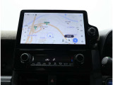 純正メーカー10.5インチディスプレイオーディオ&ナビキット装備!インパネ中央部のディスプレイに、オーディオ機能とスマホ連携機能を搭載!ナビキットを装着しており、車載ナビ もご利用いただけます。