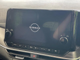 【大画面ナビ】人気の大型9インチナビを装備。存在感のある大画面はインパクト大!ナビ利用時のマップ表示は見やすく、テレビやDVDは臨場感がアップ!いつものドライブがグッと楽しくなります♪