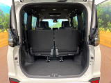普段のお買い物や通勤、送迎等に十分な荷室スペースを確保しております。セカンドシートを倒すと、大きな荷物の積載も可能です♪