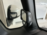 停車時や発進時、対向車とのすれ違いや路肩に寄せる時など、車両左側前方を確認するときに役立ちます♪