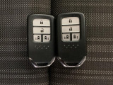 スマートキー付きですからドアロックの開閉およびエンジンスタートが楽々です。電動スライドドアの開け閉めもボタンで操作できます。スペアキーも同じものを用意しております。