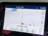 高精細で見やすい9インチHDディスプレイを採用しスマートフォン連携機能はApple CarPlay、Android AutoTMに対応