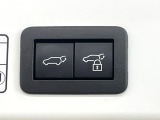 【パワーバックドア】スマートキーや運転席のボタンを押すだけでリアゲートが自動で開閉します!荷物を持っている時や、高い位置にあるバックドアを閉める際に便利な機能です♪