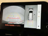 後方の見える安心をお届けするバックガイドモニター付:バックするときのアシストラインもあって楽々バック!車庫入れや縦列駐車をサポートし、苦手な駐車も安心です!今やもう手放せない装備ですネ♪