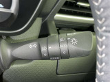 【オートライト】車外の明るさに応じて自動的にライトの点灯・消灯をしてくれます