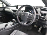 運転席廻りです。