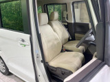 運転席シート廻りは使用感も少なく、良好な状態となっています。丁寧に使われていたことがよくわかりますね。