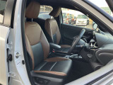 運転席・助手席です